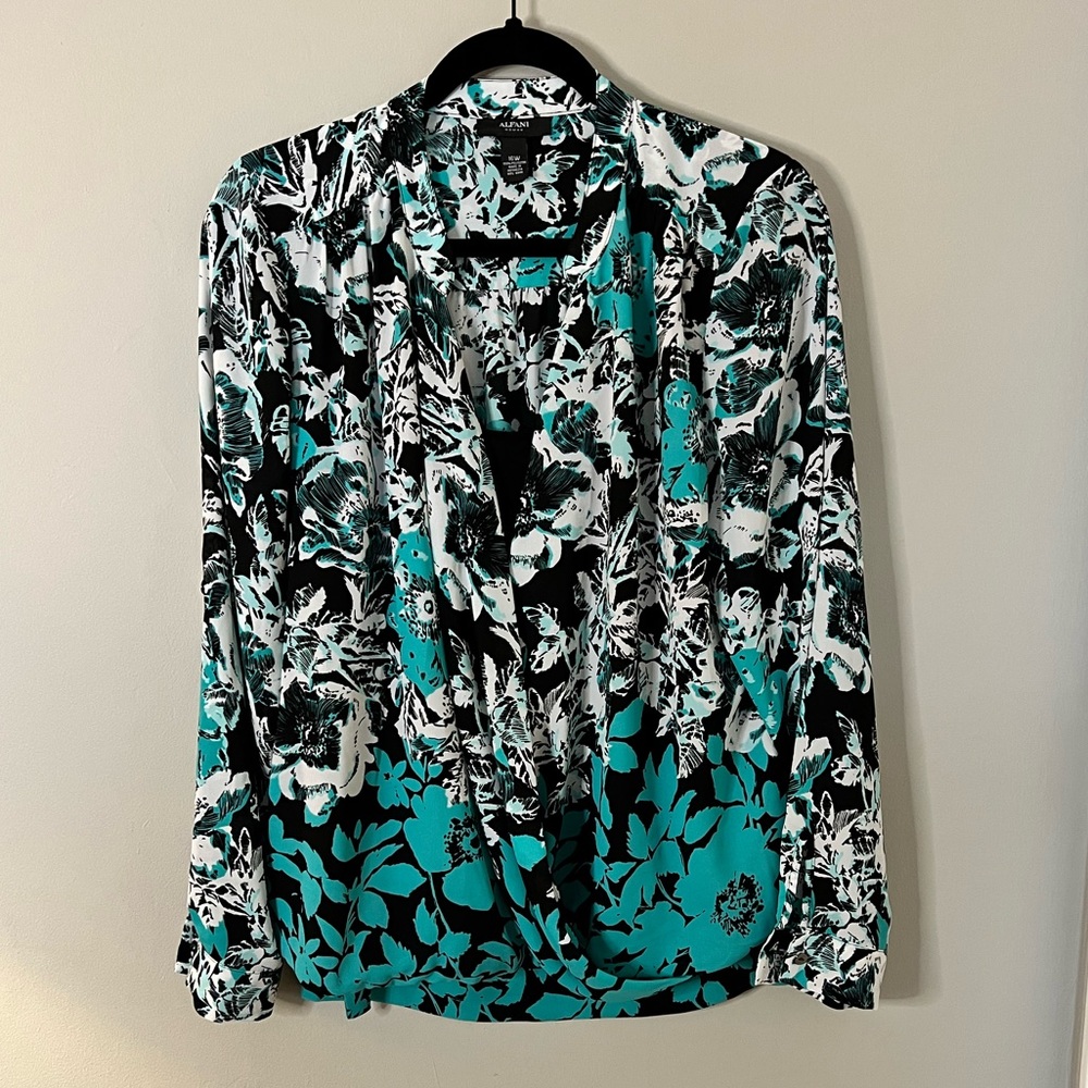Alfani Floral Print Women's blouse size 16W